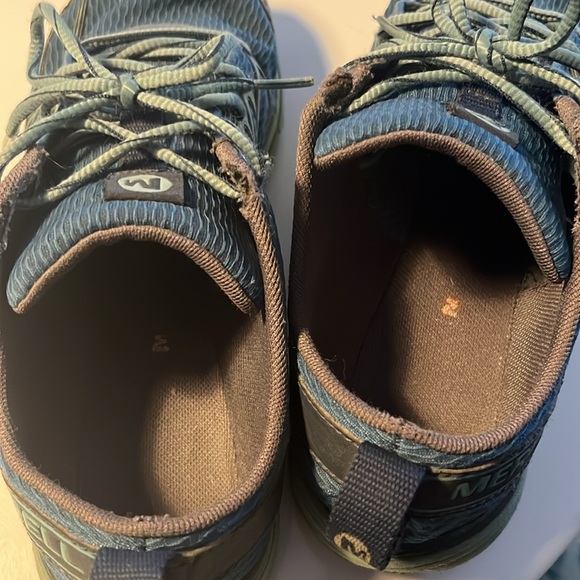 Merrell sneakers. - Picture 5 of 5